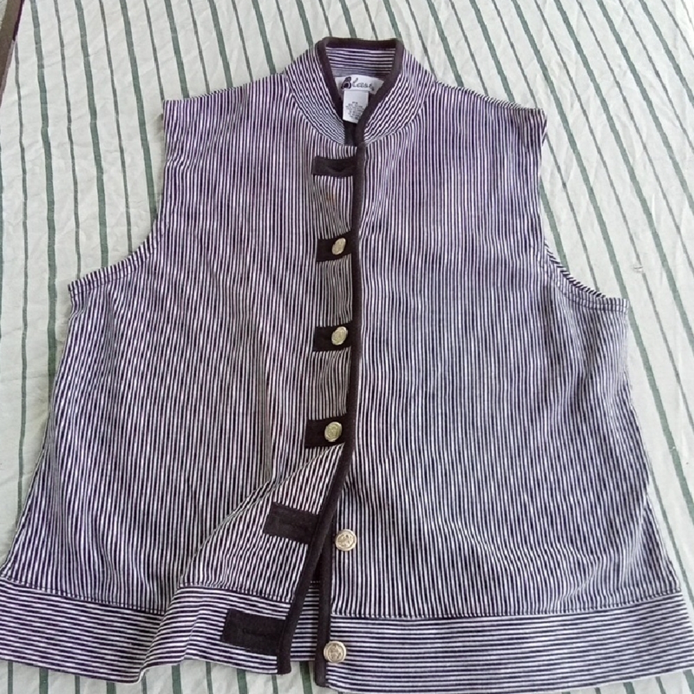 Womans PS Blast Striped Black and White Vest